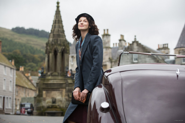 Caitriona Balfe - &quot;Outlander&quot; 1x01 - Sassenach Stills