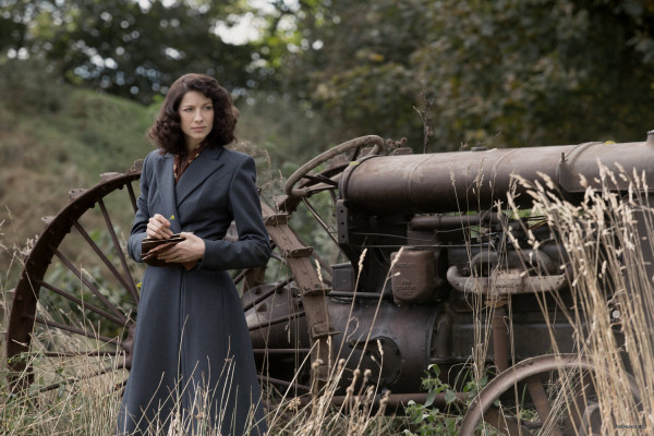 Caitriona Balfe - &quot;Outlander&quot; 1x01 - Sassenach Stills