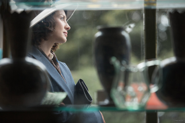Caitriona Balfe - &quot;Outlander&quot; 1x01 - Sassenach Stills