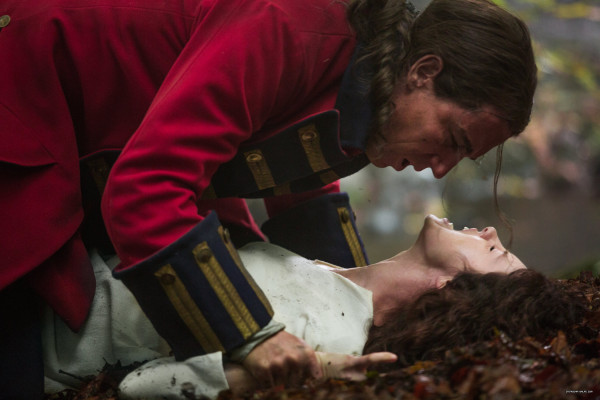 Caitriona Balfe - &quot;Outlander&quot; 1x01 - Sassenach Stills