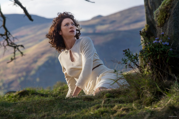 Caitriona Balfe - &quot;Outlander&quot; 1x01 - Sassenach Stills