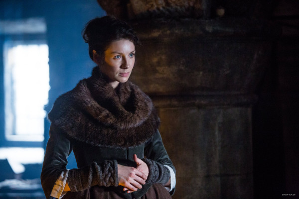 Caitriona Balfe - &quot;Outlander&quot; 1x02 - Castle Leoch Stills
