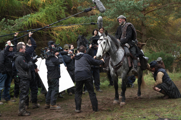 Caitriona Balfe - &quot;Outlander&quot; Season 1 - Behind the Scenes