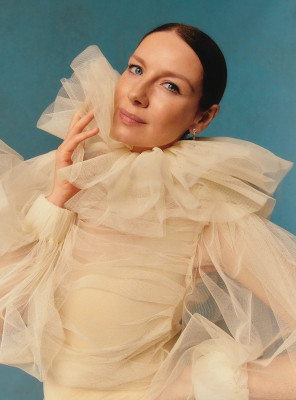 Caitriona Balfe by Nick Riley Bentham for Vanity Fair  (Jan 2022)