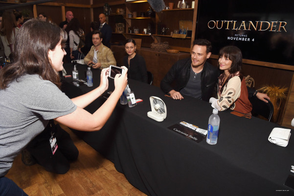 Caitriona Balfe - New York Comic Con - Signing 10/06/18