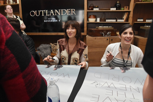 Caitriona Balfe - New York Comic Con - Signing 10/06/18