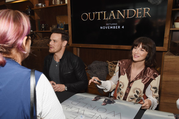 Caitriona Balfe - New York Comic Con - Signing 10/06/18