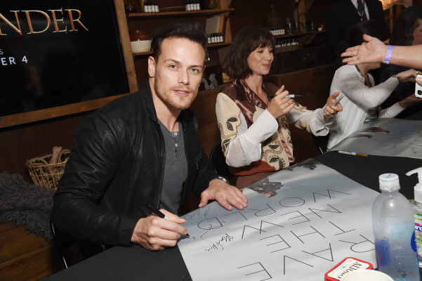 Caitriona Balfe - New York Comic Con - Signing 10/06/18