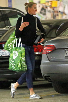 Cameron Diaz – Shopping at Whole Foods in LA 