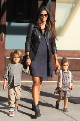 Camila Alves pic #979475