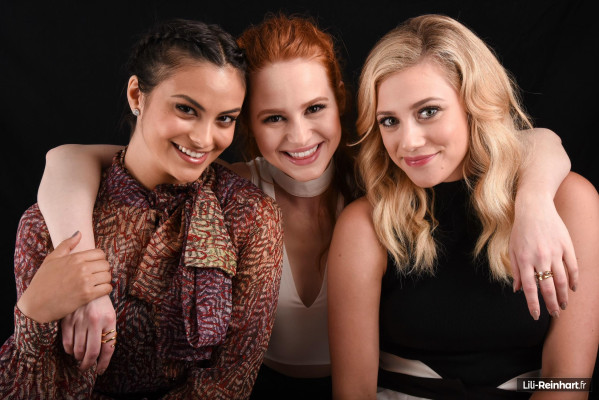Camila Mendes pic #1009991