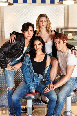 Camila Mendes pic #1009987