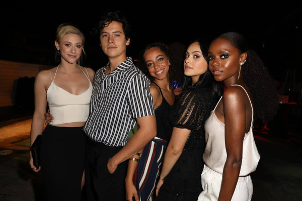 Camila Mendes pic #1010009