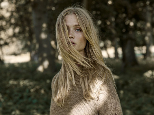 Camilla Forchhammer Christensen – Aiayu Campaign 2018