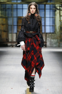 Camille Hurel - Dsquared2 Autumn/Winter 2017 Fashion Show in Milan