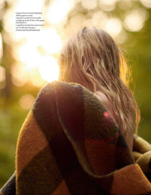 CAMILLE ROWE in Elle Magazine, Italy December 2019