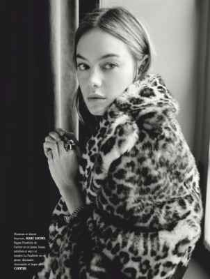 CAMILLE ROWE in L’Officiel Paris, February 2020