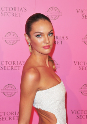 Candice Swanepoel pic #379959