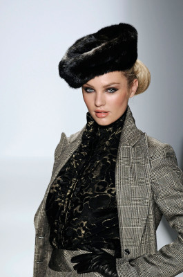 photo 14 in Candice Swanepoel gallery [id199274] 2009-10-23 00:00:00