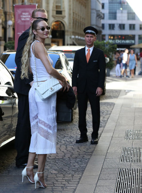 Candice Swanepoel Style – Milan, Italy 