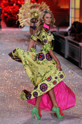 Candice Swanepoel pic #584535