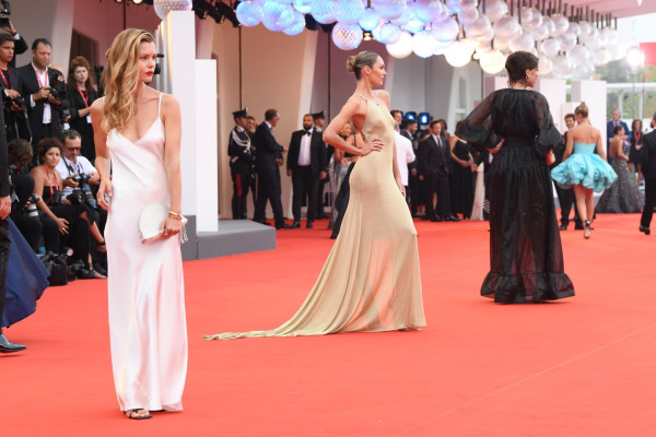 Candice Swanepoel on Red Carpet – “La Vérité” Screening in Venice