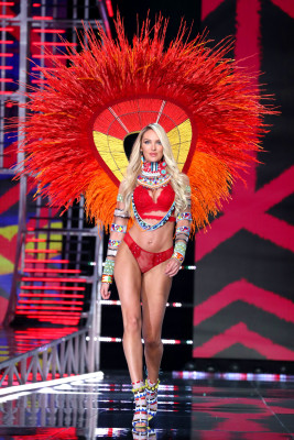 Candice Swanepoel pic #1014165