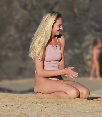 Candice Swanepoel pic #1023709