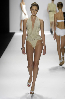 Candice Swanepoel pic #320185