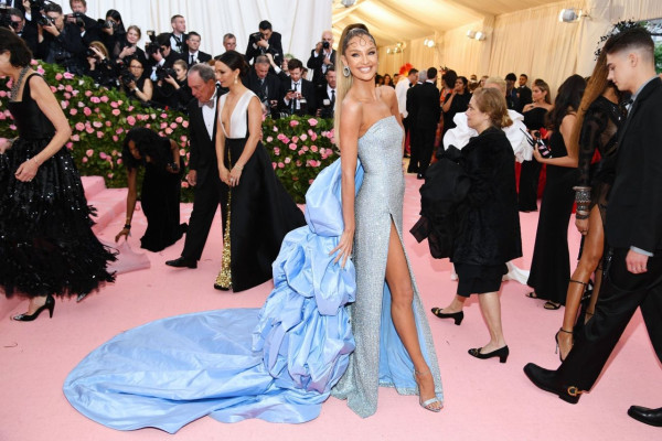  Candice Swanepoel – 2019 Met Gala
