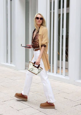 Candice Swanepoel - Miami 10/04/2021