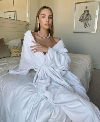 Candice Swanepoel 