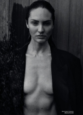 Candice Swanepoel by Yulia Gorbachenko for Vogue Russia // November 2020