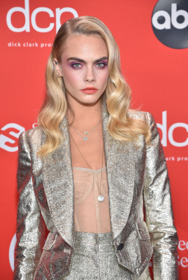 Cara Delevingne - American Music Awards in Los Angeles | 22.11.2020