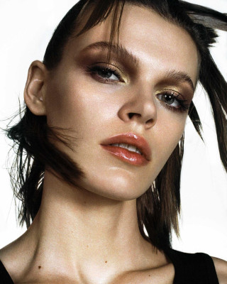 Cara Taylor for The Book by Hugo Comte