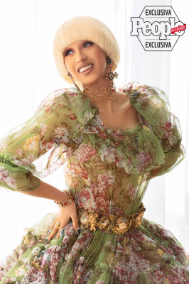 Cardi B – People En Español December 2018/January 2019