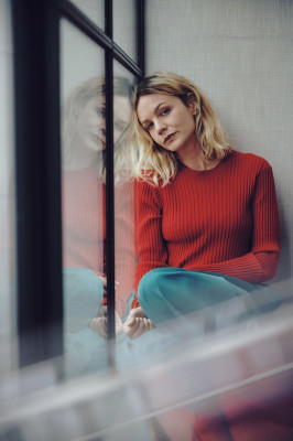 Carey Mulligan by Matthew Lloyd for Los Angeles Times 2021