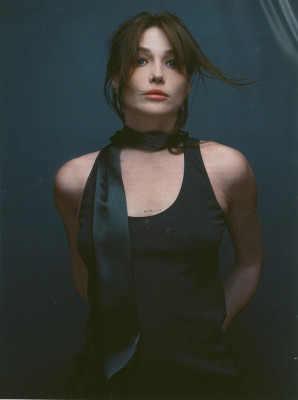 Carla Bruni pic #107535