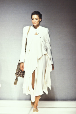 Carla Bruni at Giorgio Armani SS 1994