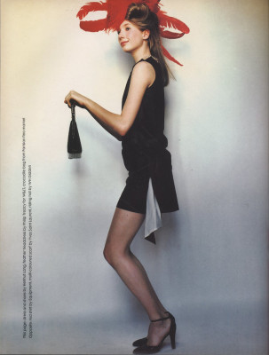 Модель Carly Hanger