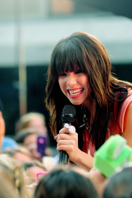 Carly Rae Jepsen pic #553419