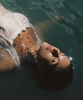 Carmella Rose for Prada Paradoxe Virtual Flower 