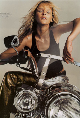 Carmen Kass pic #103594
