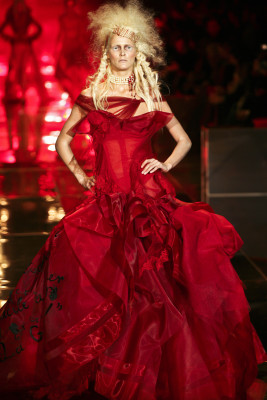 Carmen Kass for Christian Dior Haute Couture SS 2006