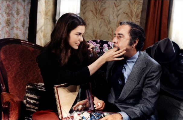 Carole Bouquet pic #295703