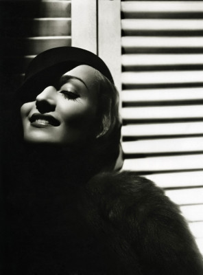 Carole Lombard pic #383997