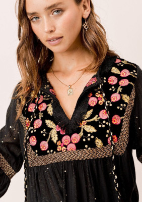 CAROLINA SANCHEZ for Lovestich Wwinter 2019/2020