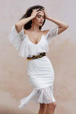 Caroline Austin pic #981484