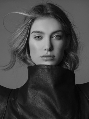 Caroline Lowe pic #900250
