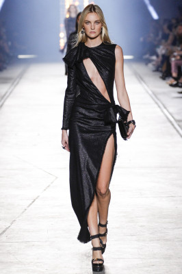 Caroline Trentini - Versace Spring/Summer 2018 Fashion Show in Milan